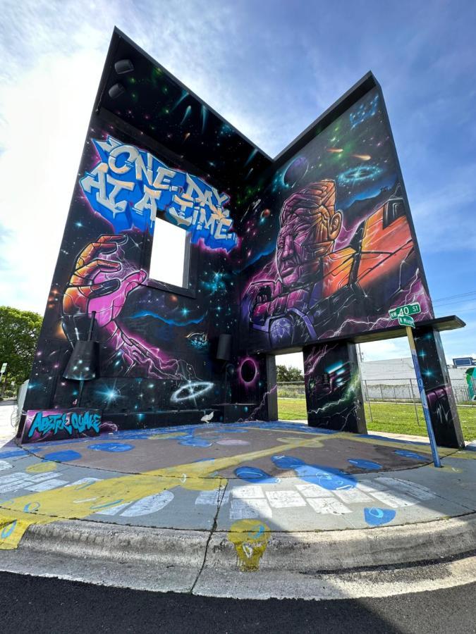 Oqp Vacations Design District Vandrarhem Miami Exteriör bild